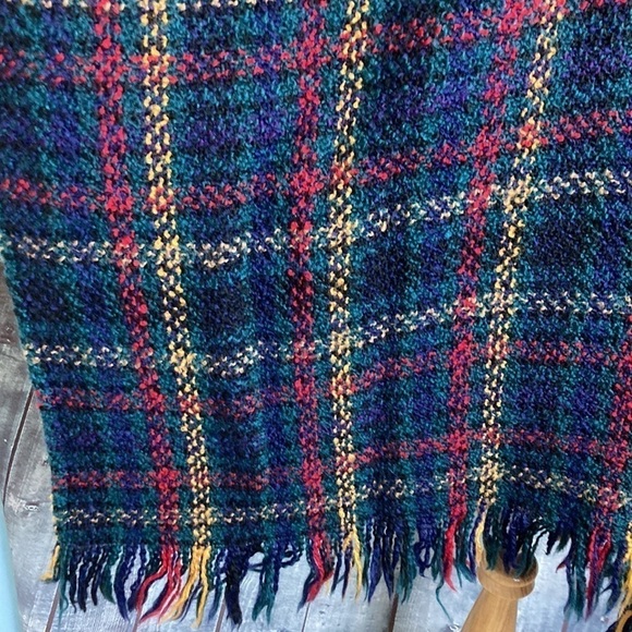 BOYNE VALLEY WEAVERS HANDMADE TARTAN PLAID WOOL FRINGED SHAWL CAPE Ireland Irish - Picture 10 of 16
